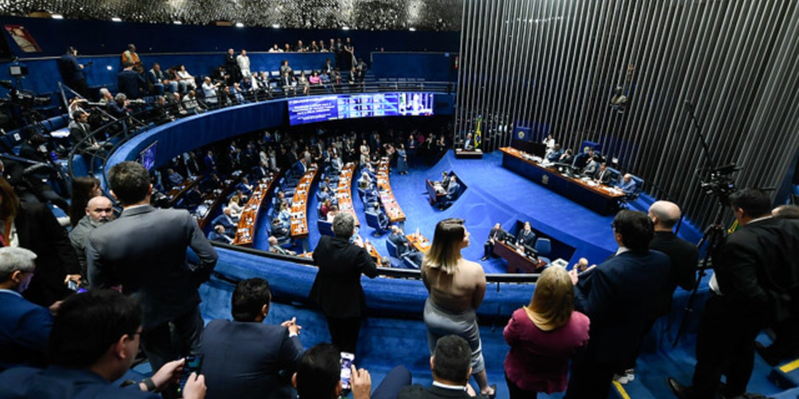 lula-parabeniza-alcolumbre-e-motta-por-vitorias-no-senando-e-camara