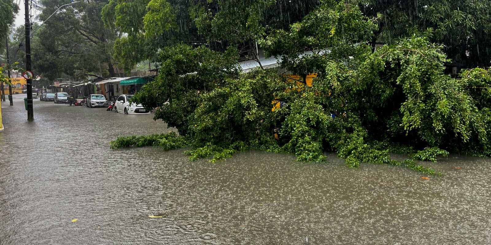 chuvas:-inmet-amplia-alerta-vermelho-para-o-litoral-do-nordeste