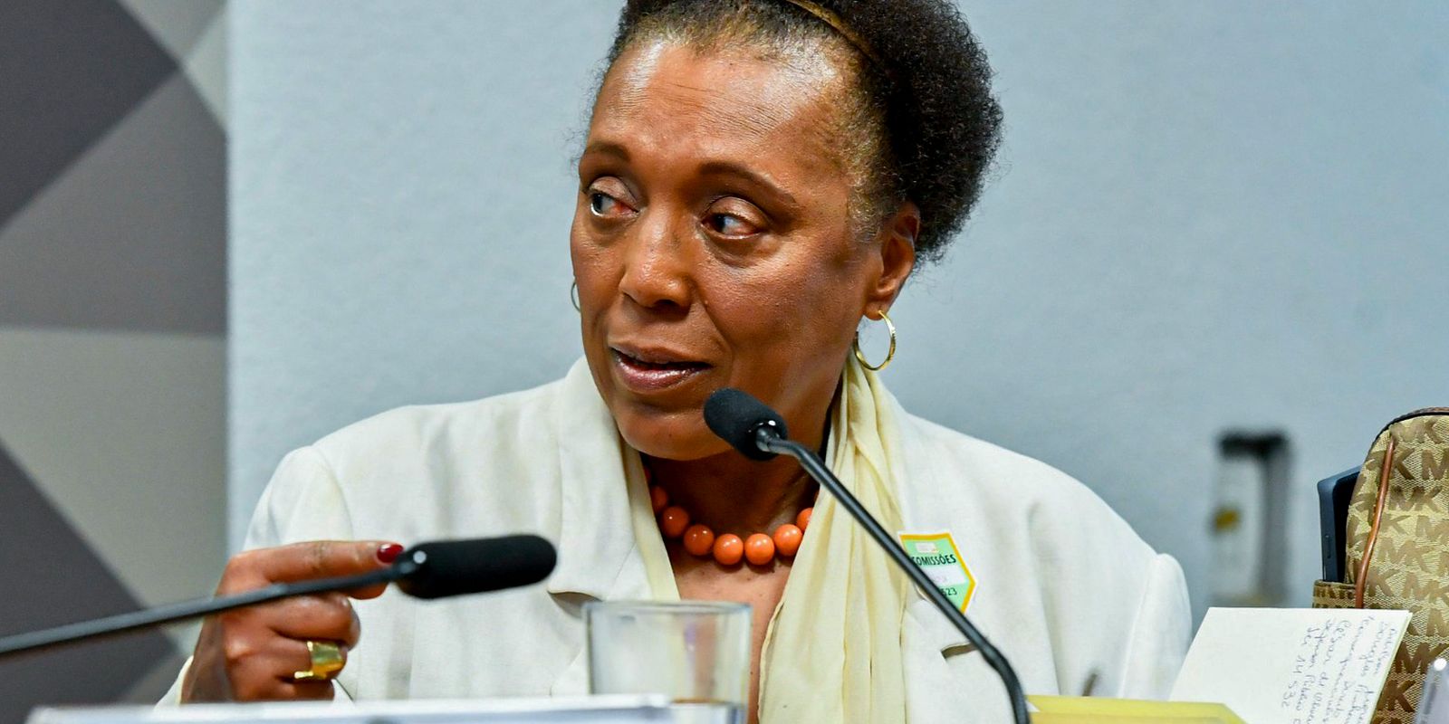 ministra-do-tse-e-alvo-de-racismo-na-entrada-de-seminario-em-brasilia
