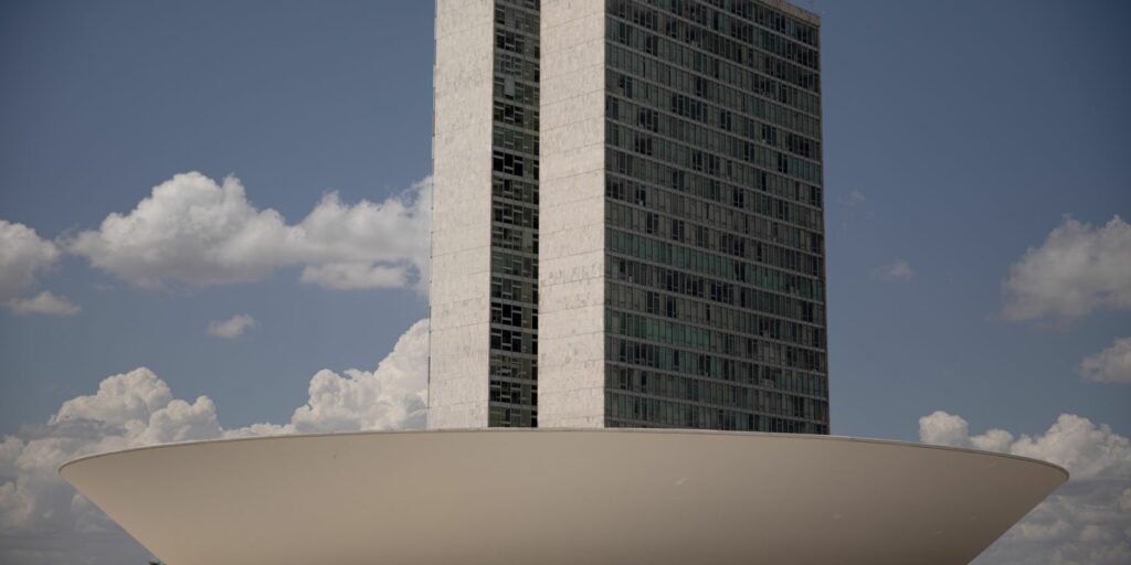 camara-aprova-projeto-que-destina-multas-de-transito-ao-custeio-da-cnh