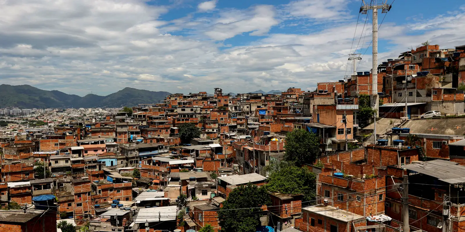 policia-prende-suspeitos-de-enviar-armas-para-o-complexo-do-alemao