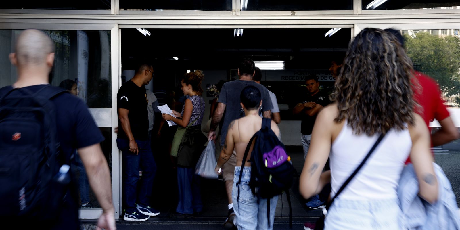 ministerio-publico-pede-de-suspensao-do-cnu-2025-por-falhas-nas-cotas
