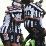 santos,-atletico-mg-e-botafogo-voltam-a-elite-do-brasileirao-feminino