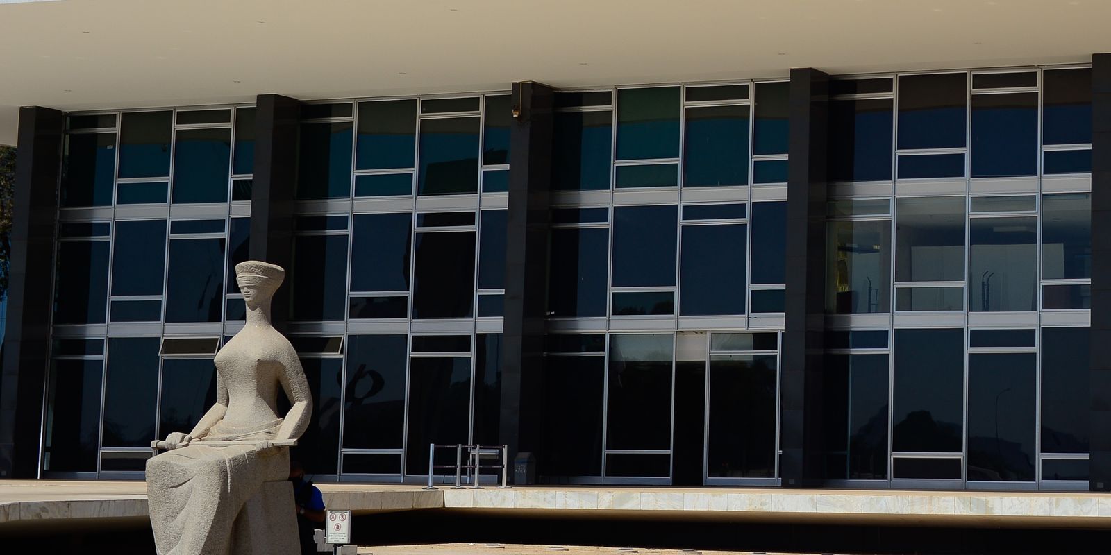 no-stf,-servidor-diz-que-governo-bolsonaro-tentou-ligar-lula-a-faccao