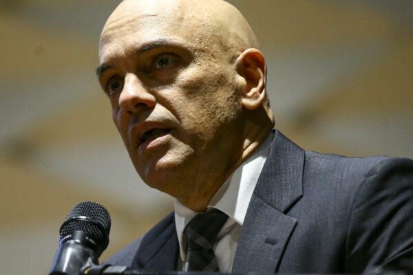 moraes-diz-que-justica-e-cega,-mas-nao-e-tola