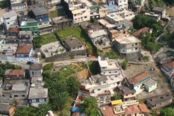 santos-decreta-situacao-de-emergencia-apos-incendio-em-comunidade