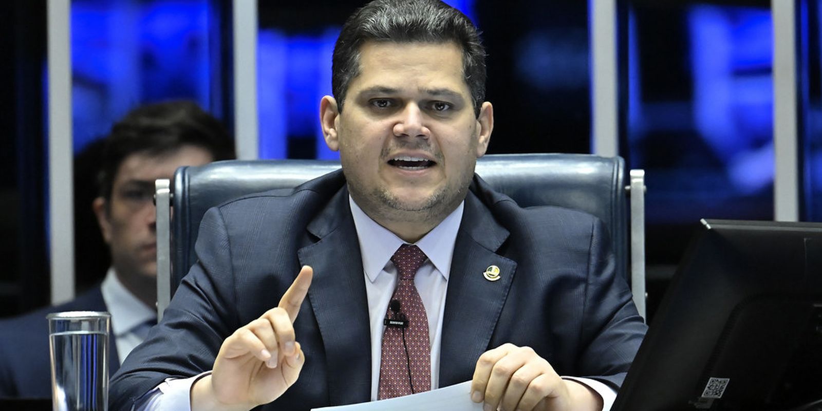 com-plenario-obstruido,-senado-tera-sessao-remota,-diz-alcolumbre