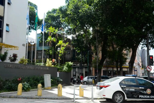 policia-desarticula-aplicativo-de-transporte-imposto-por-faccao-no-rio
