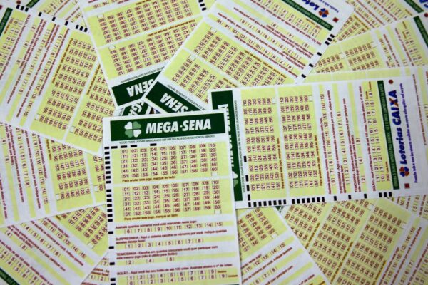 mega-sena-sorteia-neste-sabado-premio-acumulado-em-r$-9-milhoes