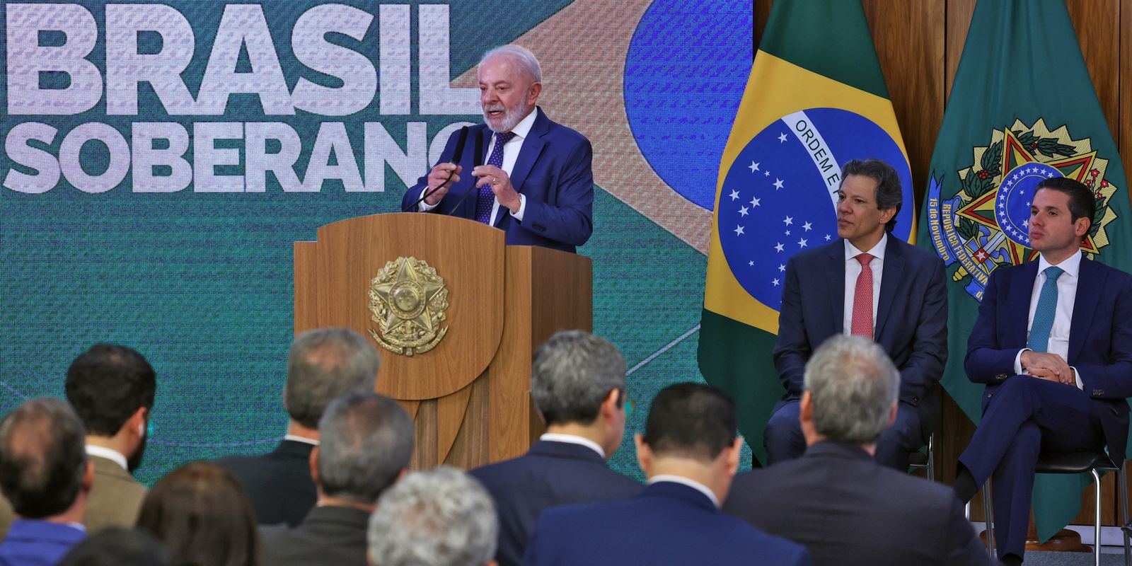 “mundo-esta-avido-para-fazer-negociacao-com-o-brasil”,-afirma-lula