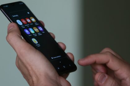 veto-a-celular-leva-80%-dos-alunos-a-prestar-mais-atencao-nas-aulas