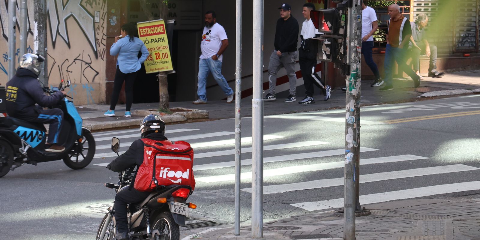 fachin-marca-votacao-de-vinculo-entre-motoristas-e-apps-para-30-dias
