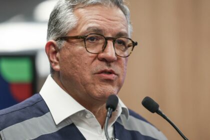 brasil-tem-59-notificacoes-de-intoxicacao-por-metanol,-alerta-governo