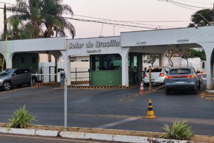 moraes-autoriza-bolsonaro-a-receber-barbeiro-em-casa