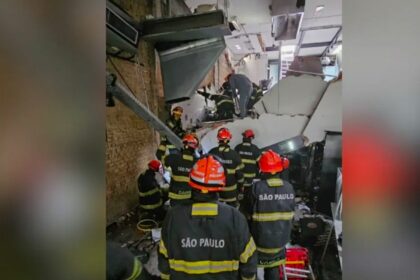 bombeiros-descartam-explosao-antes-de-desabamento-em-restaurante-em-sp