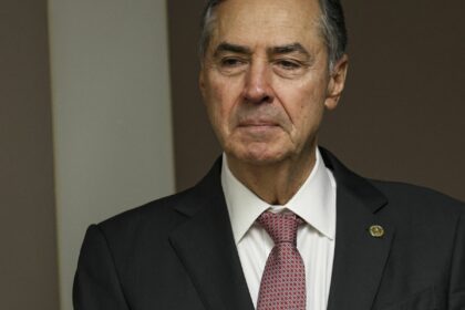 nao-tem-relacao-com-sancoes-dos-eua,-diz-barroso-sobre-saida-do-stf