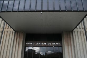 mercado-financeiro-reduz-para-4,72%-previsao-de-inflacao-em-2025