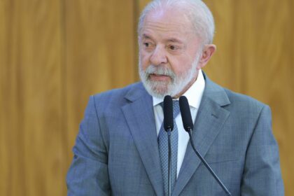 em-roma,-lula-defende-que-pobres-sejam-colocados-no-orcamento