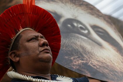 indigenas-pedem-participacao-nos-debates-em-manifestacao-na-pre-cop30
