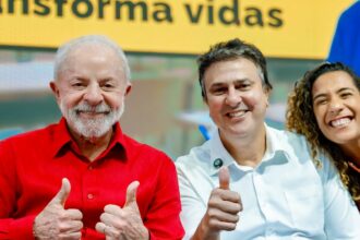 professor-pode-pedir-carteira-nacional-docente-a-partir-de-amanha