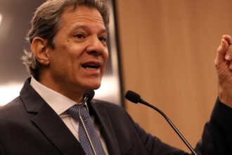 em-carta-ao-fmi,-haddad-pede-taxacao-de-super-ricos-e-transicao-verde