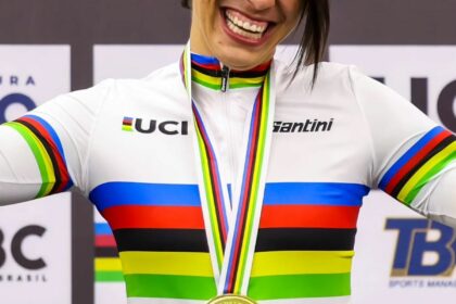 sabrina-custodia-e-ouro-e-1a-recordista-mundial-de-paraciclismo-no-rj