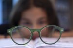 projeto-recicla-plastico-para-criar-oculos-para-criancas-no-rj