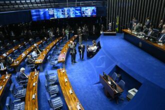 senado-aprova-incentivo-ao-diagnostico-de-autismo-em-adultos-e-idosos