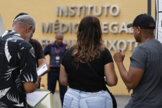 lula-envia-ministros-para-reuniao-com-castro-na-tarde-desta-quarta