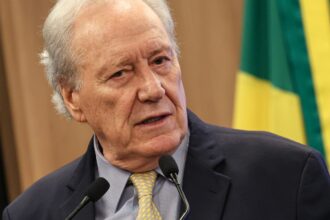 lula-ficou-“estarrecido”-com-numero-de-mortos-no-rio,-diz-lewandowski
