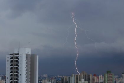 sao-paulo-ainda-tem-mais-de-45-mil-imoveis-sem-luz-devido-as-chuvas