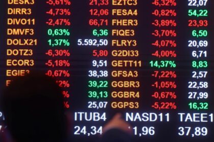 na-nona-alta-seguida,-bolsa-supera-os-150-mil-pontos-pela-primeira-vez