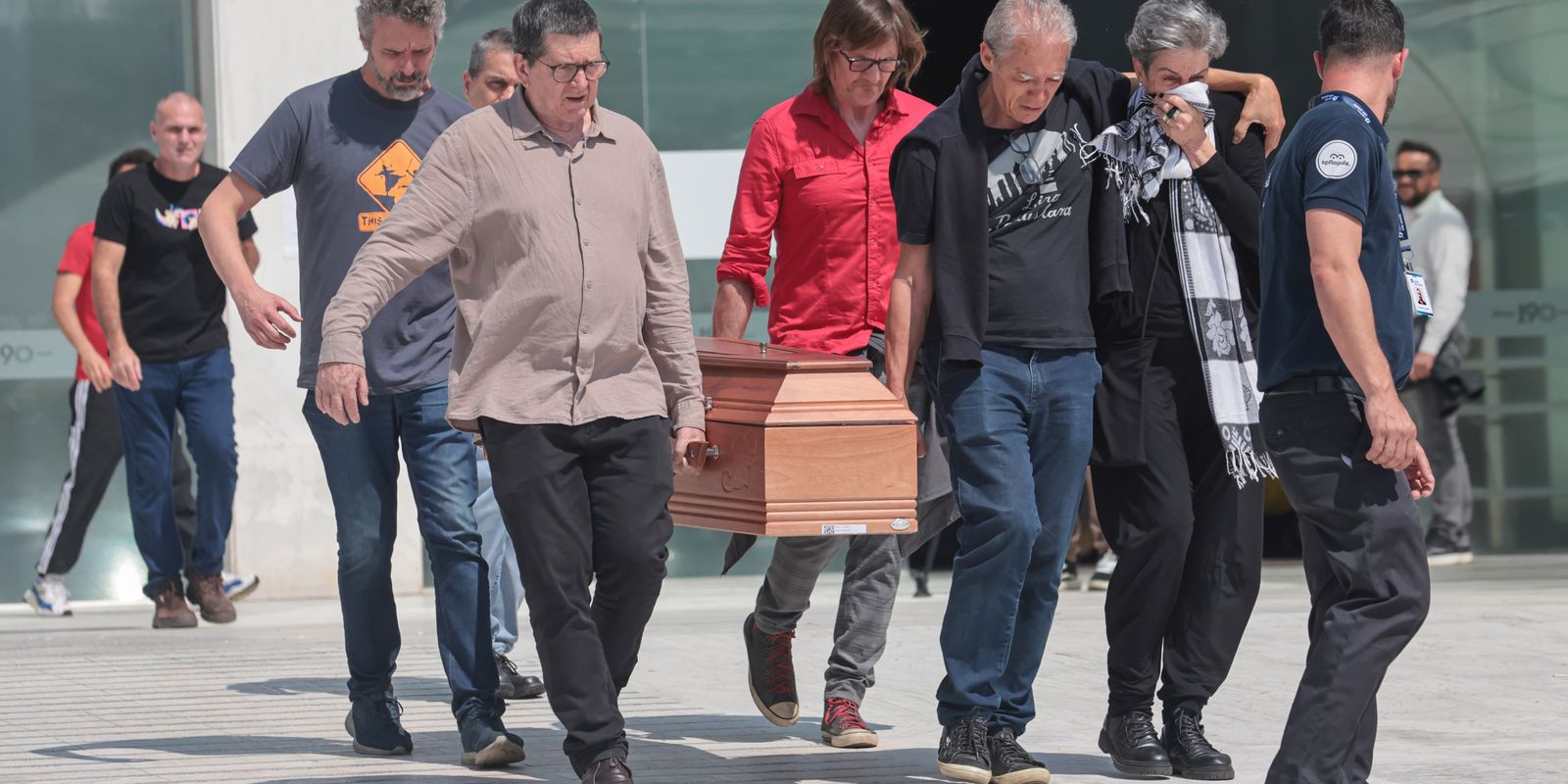 familiares,-amigos-e-politicos-se-despedem-de-paulo-frateschi-na-alesp