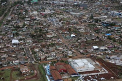 parana-decreta-calamidade-publica-apos-tornado-destruir-cidade