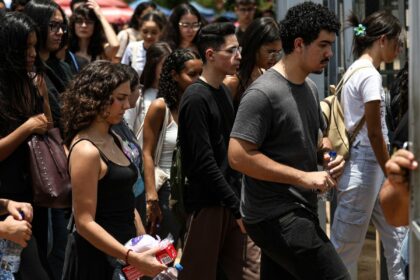 enem:-provas-foram-longas,-mas-com-questoes-faceis,-dizem-candidatos