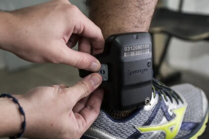 pm-relata-ao-stf-troca-do-carregador-da-tornozeleira-de-bolsonaro