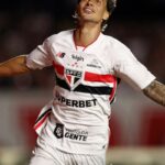 brasileirao:-ferreira-brilha-e-sao-paulo-aplica-4-a-1-no-cruzeiro