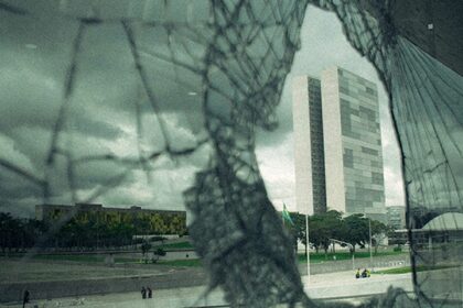 petra-costa-e-finalista-em-categoria-do-premio-emmy-de-documentarios