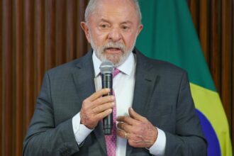 lula-diz-que-pais-nao-precisa-de-escola-civico-militar-na-educacao