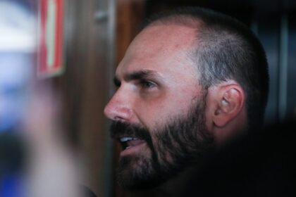 moraes-vota-para-condenar-eduardo-bolsonaro-por-difamacao
