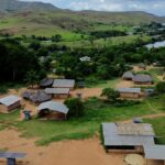 cacique-indigena-usa-literatura-para-exaltar-povos-originarios