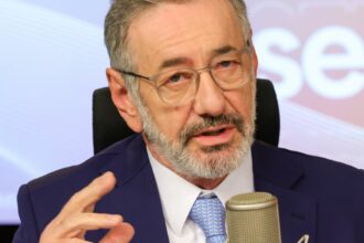 ministro-diz-que-pais-nao-quer-apenas-exportar-minerais-criticos