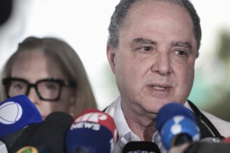 medico-diz-que-lula-retirou-lesao-deve-repousar-nos-proximos-dias