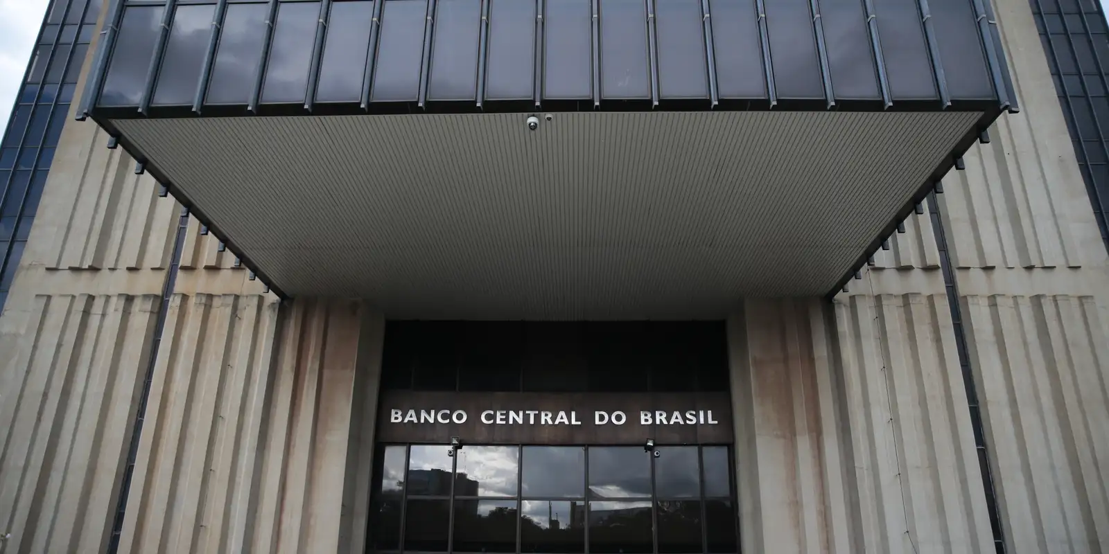 copom-decide-selic-em-meio-a-guerra-e-inflacao-acelerando