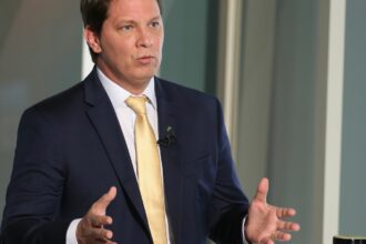 stf-nao-consegue-notificar-mario-frias-sobre-filme-de-bolsonaro