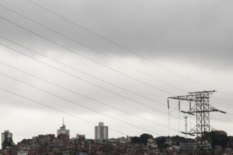 fim-de-semana-sera-de-temporal-no-sudeste-e-chuva-intensa-no-norte