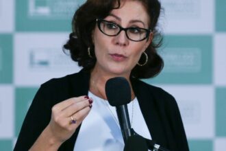 zambelli:-justica-italiana-nega-extradicao;-ex-deputada-pode-ser-solta