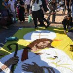 jovens-no-df-se-unem-por-tapetes-de-corpus-christi e-“jejum”-de-telas