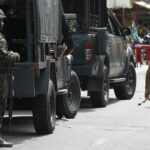 policia-faz-acao-para-cumprir-56-mandados-de-prisao-na-mare,-no-rio