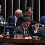 senado-aprova-uso-do-fundo-do-pre-sal-para-dividas-do-agro